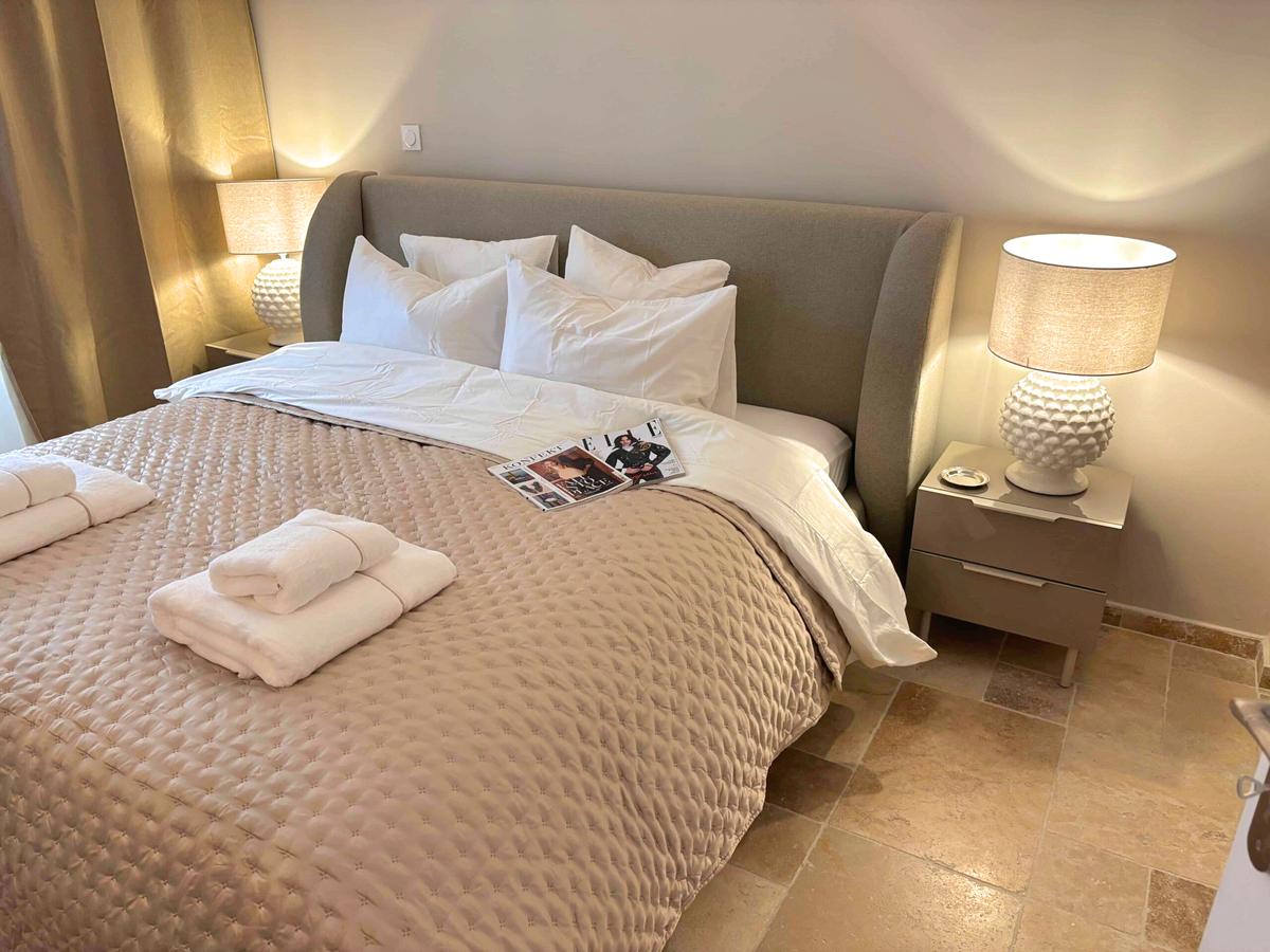 Master bedroom är inbjudande