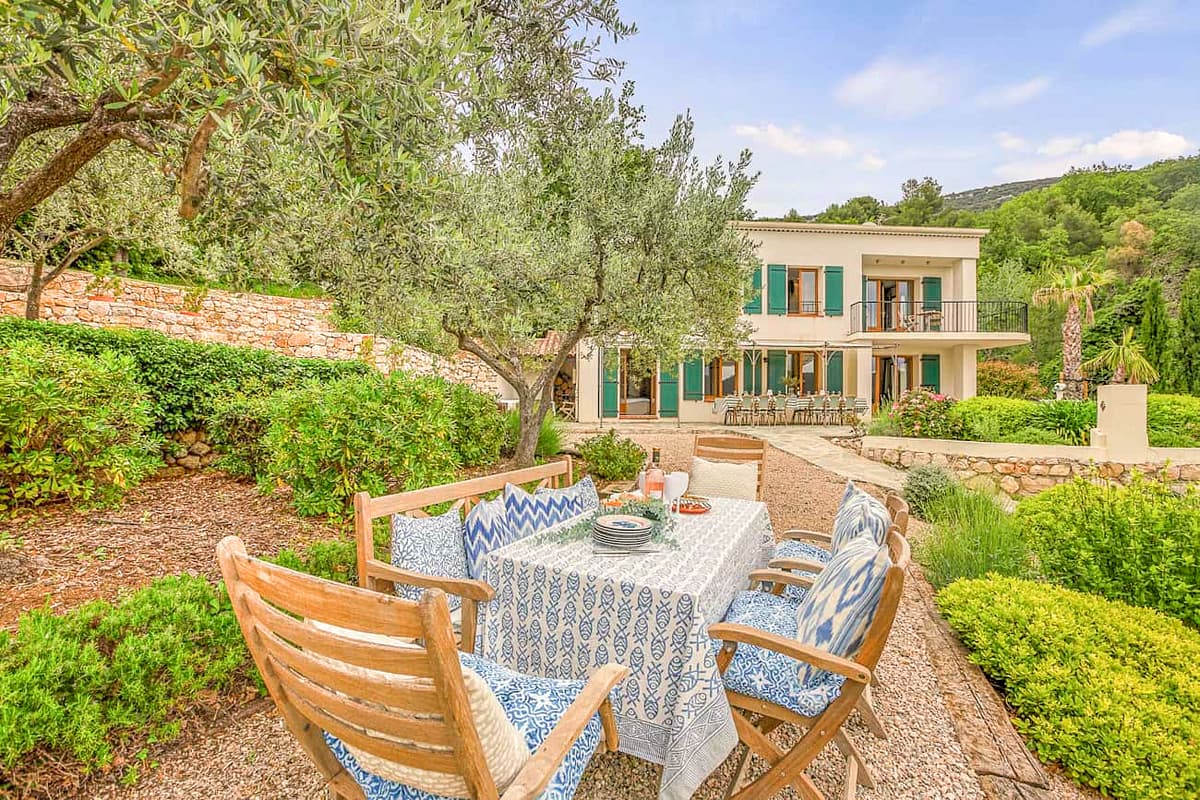 Det finns flera uteplatser för goda måltider